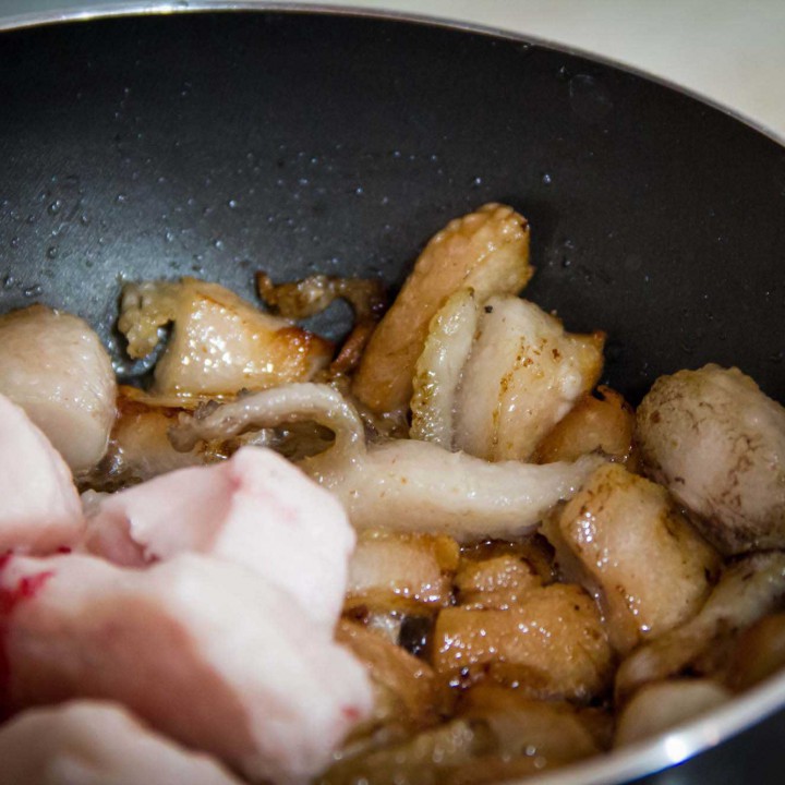 Spacciau s'ollu e porcu: la ricetta dello strutto handmade